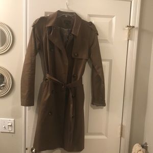 Beautiful trench coat 🧥